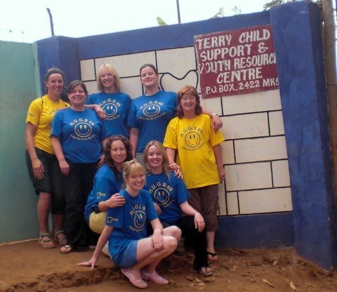 group hugs group hugs